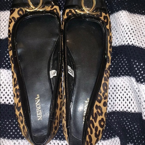 GENTLY USED CHEETAH SLIP ON FLATS - Picture 8 of 8
